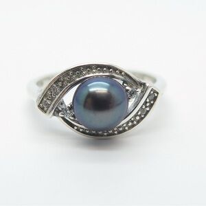 925 Sterling Silver with pearl size 6